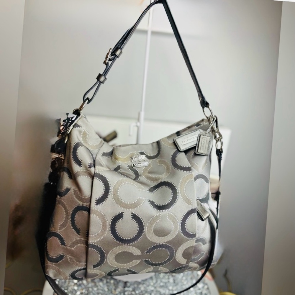 Coach Isabelle Madison silver metallic dotted Op Art Shoulder crossbody bag EUC - Picture 4 of 17